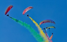 wp_sad_skydive_color